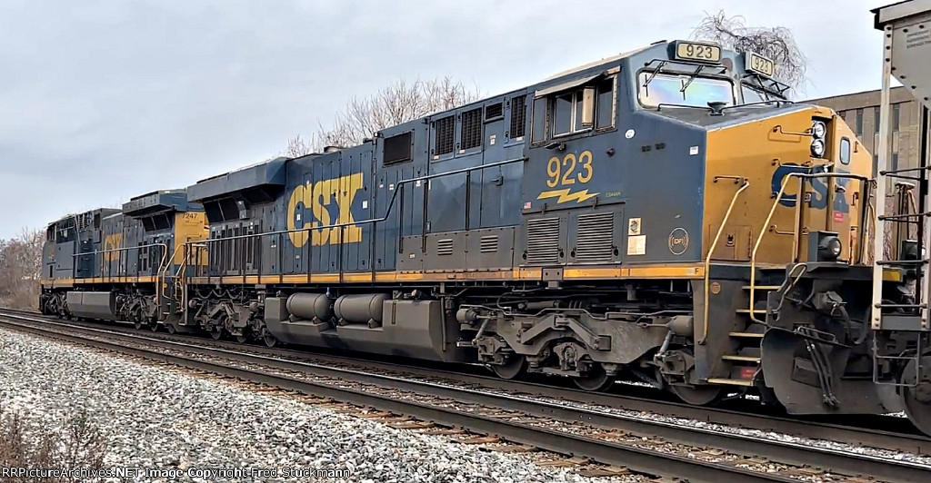 CSX 923